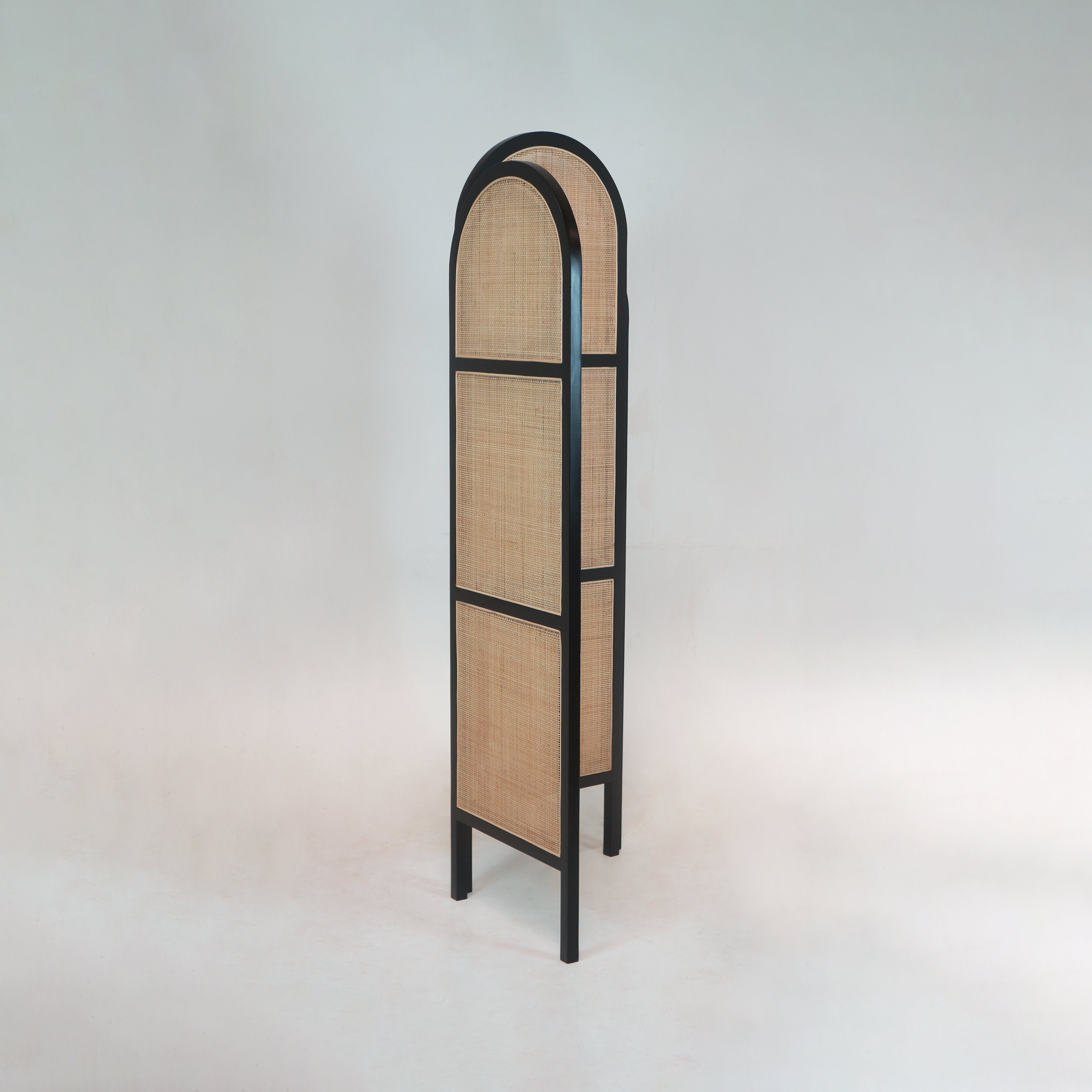 Solid Wood and Rattan Room Divider in Black Gloss - NUEMA